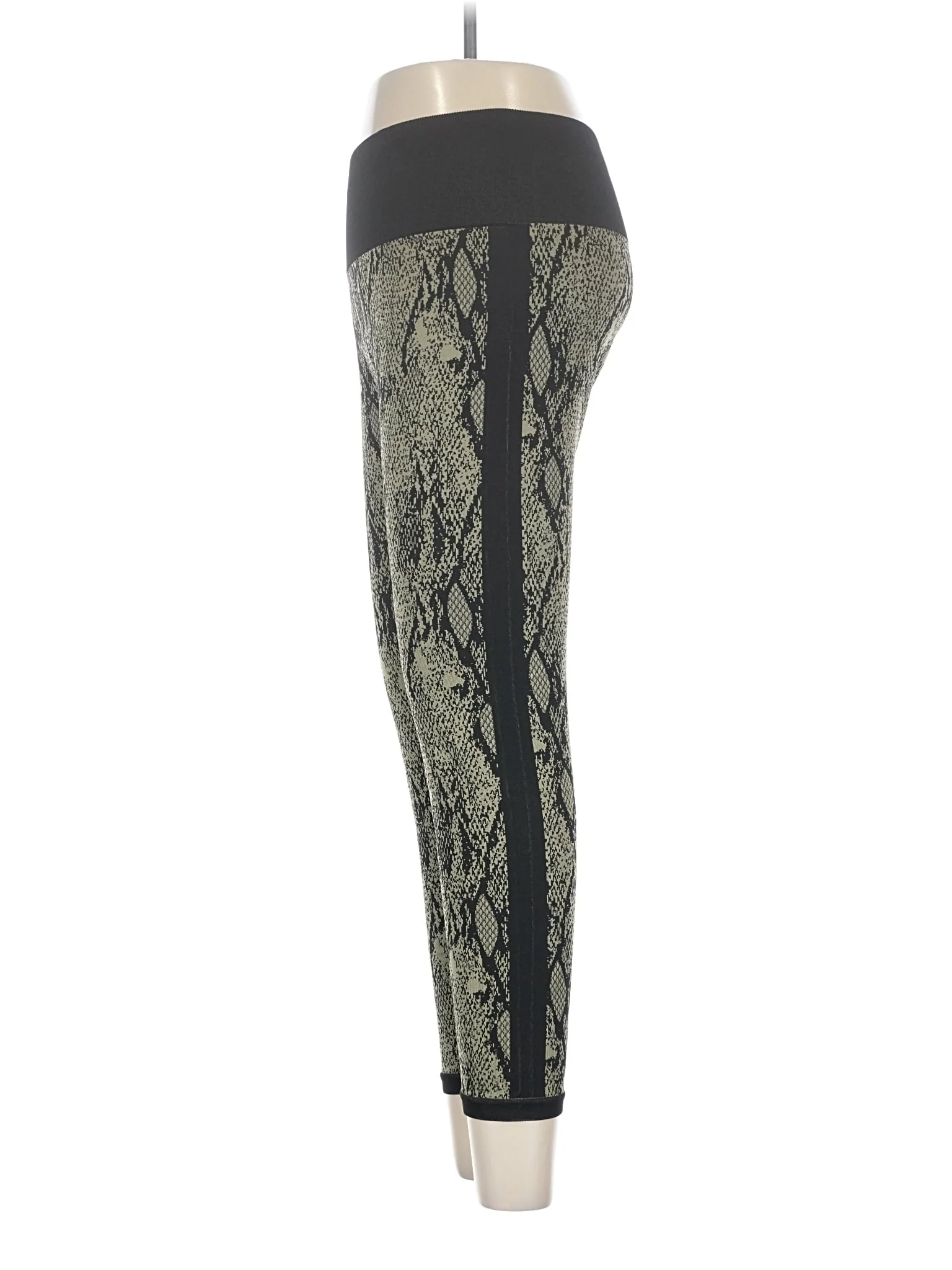 Active Pants - Image 4