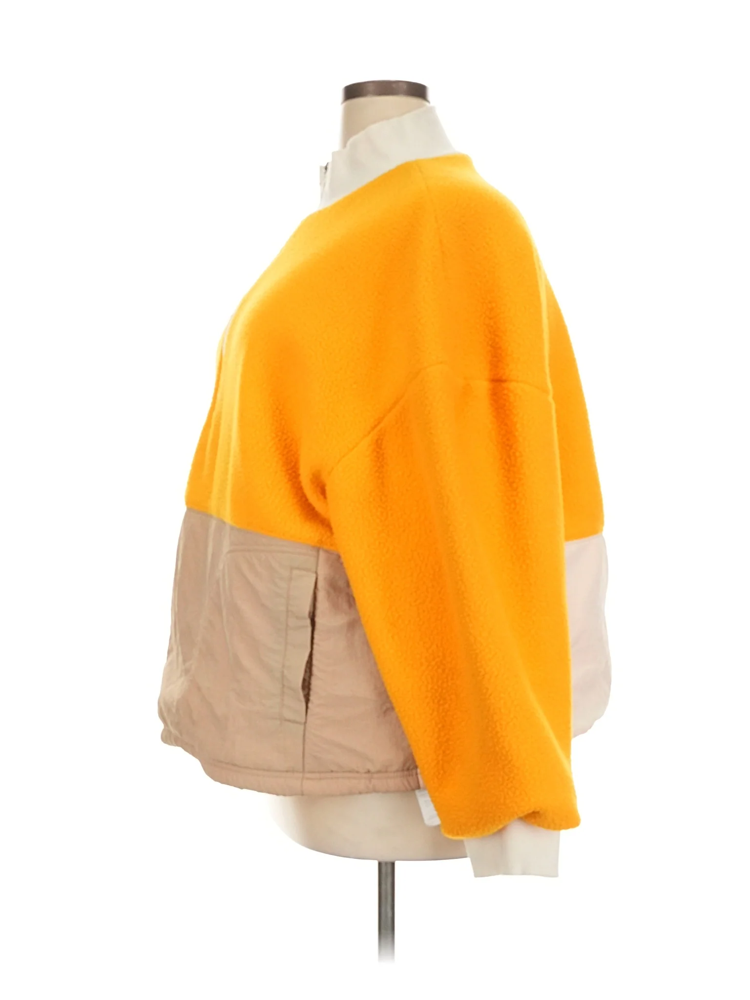 Fleece - Image 4