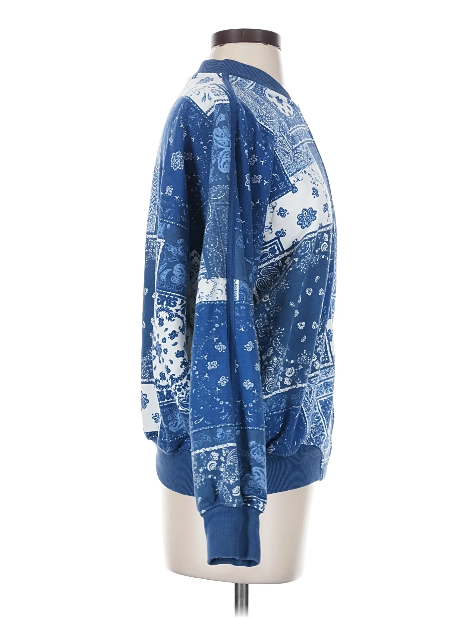 Poncho - Image 3
